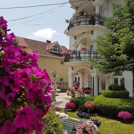 Apartment Cace Kumanovo Ngoại thất bức ảnh