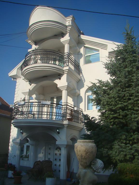 Apartment Cace Kumanovo Ngoại thất bức ảnh