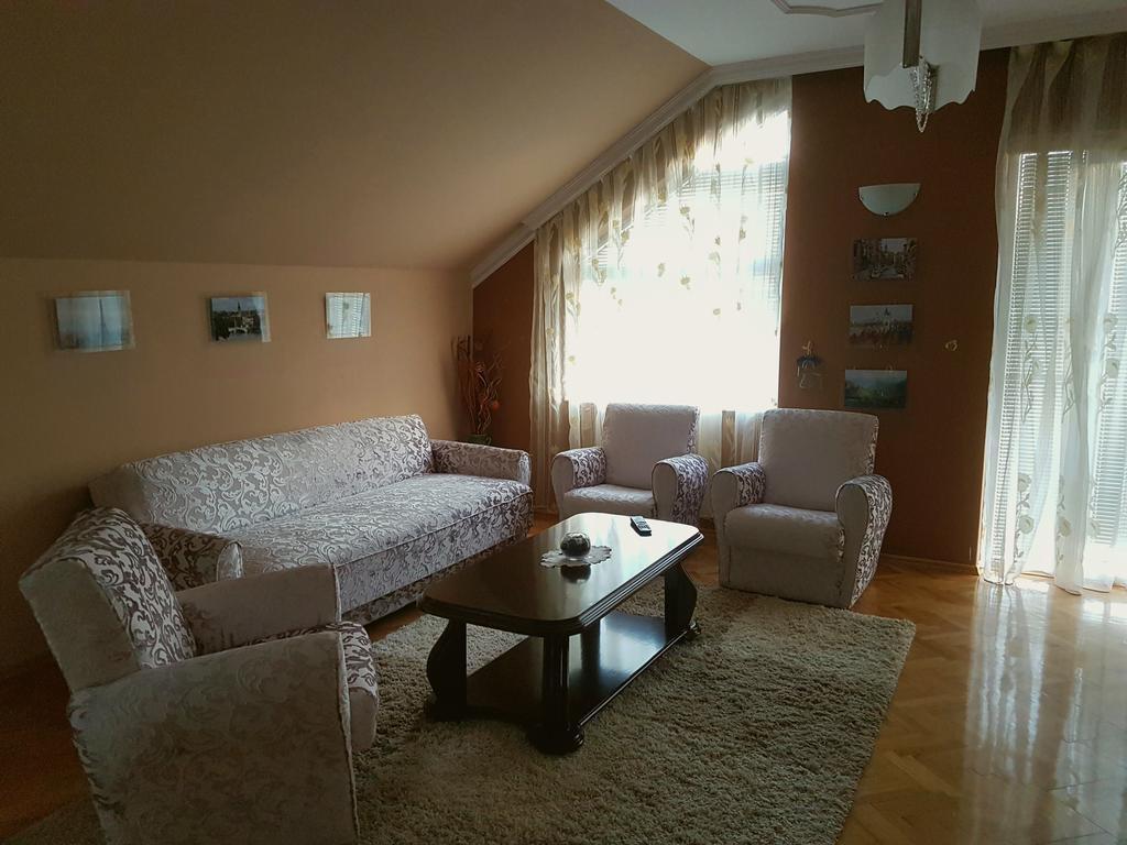 Apartment Cace Kumanovo Ngoại thất bức ảnh